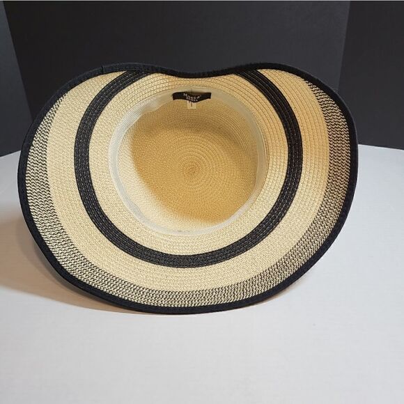 Magic Women's Hat  - Picture 5 of 8